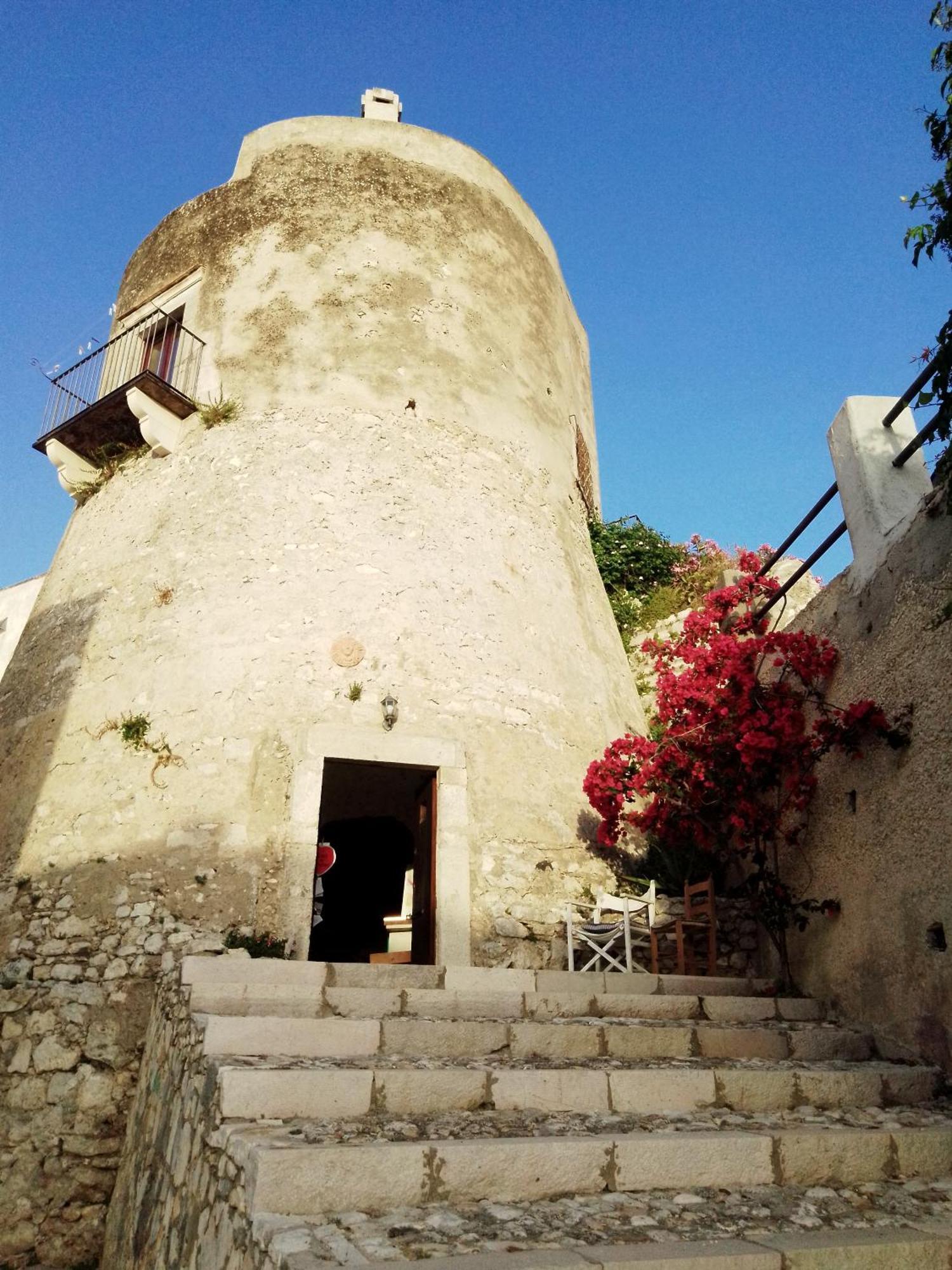 Torre La Mezzaluna Bed & Breakfast Vieste Exterior photo
